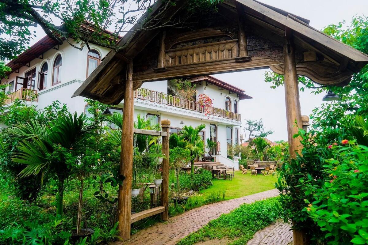 Nha Duoi Hotel Son Tay Exterior photo