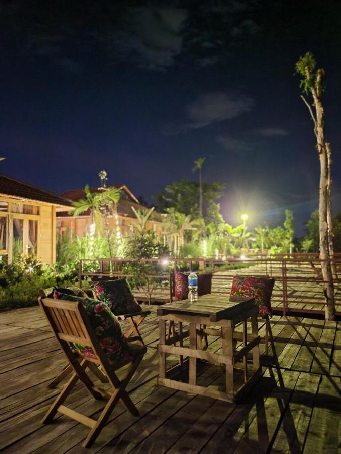 Nha Duoi Hotel Son Tay Exterior photo